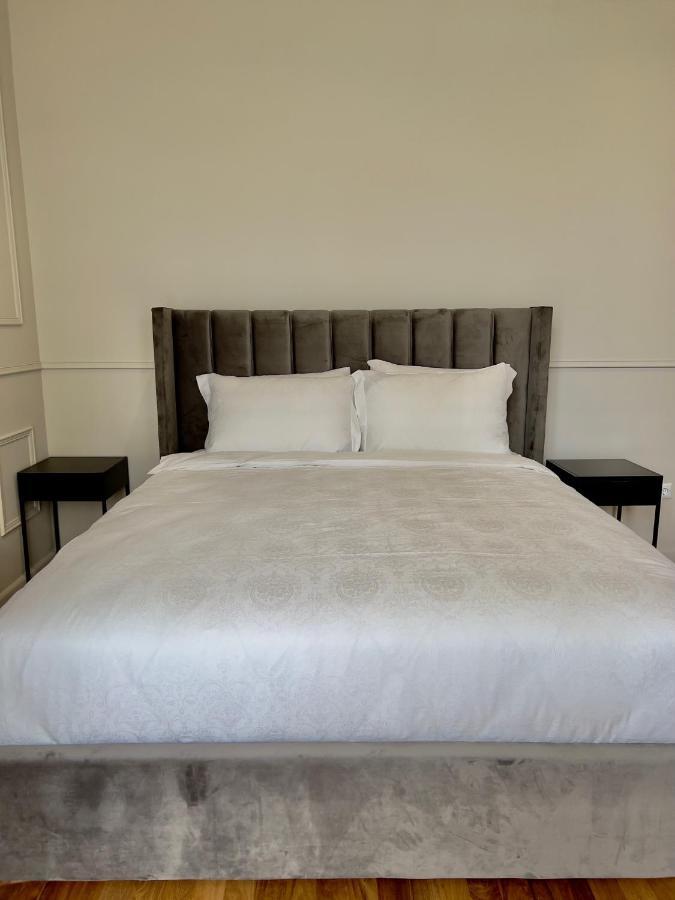 באטומי Kinotel מראה חיצוני תמונה