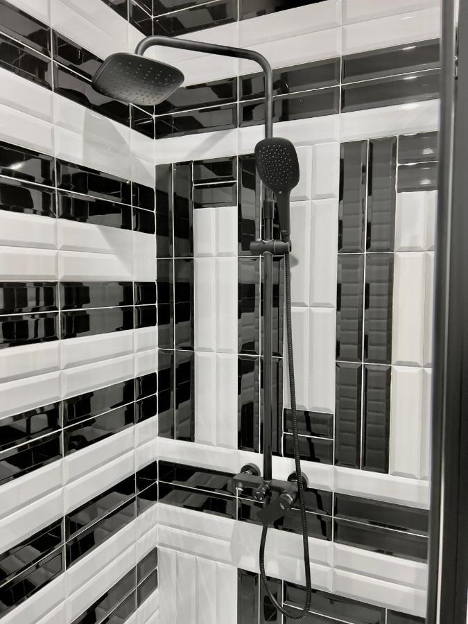 באטומי Kinotel מראה חיצוני תמונה